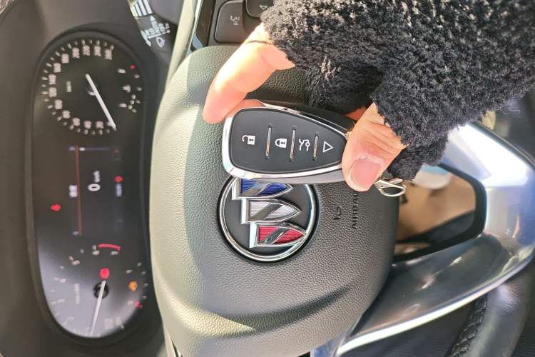 Used Buick Enclave 2022 652T Two-Wheel-Drive Prestige 7-Seater Interior 1