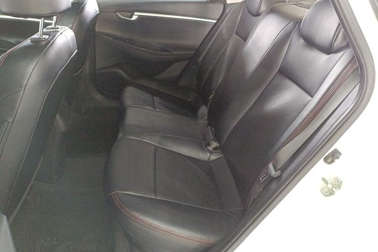 Used Hyundai Celesta 2017 1.6L Automatic Enjoyment Version GLS