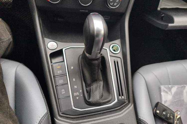 Used Volkswagen Lavida 2024 1.5L Automatic Starry Sky 5 Million Edition