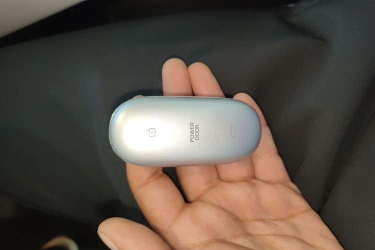 Used Li Auto MEGA 2024 Ultra Model
