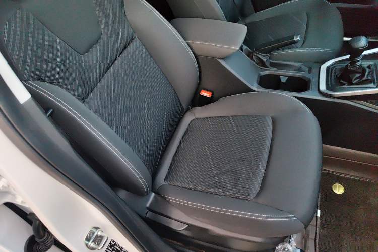 Used Wuling Alvez 2022 1.5L Manual Free-Style Model