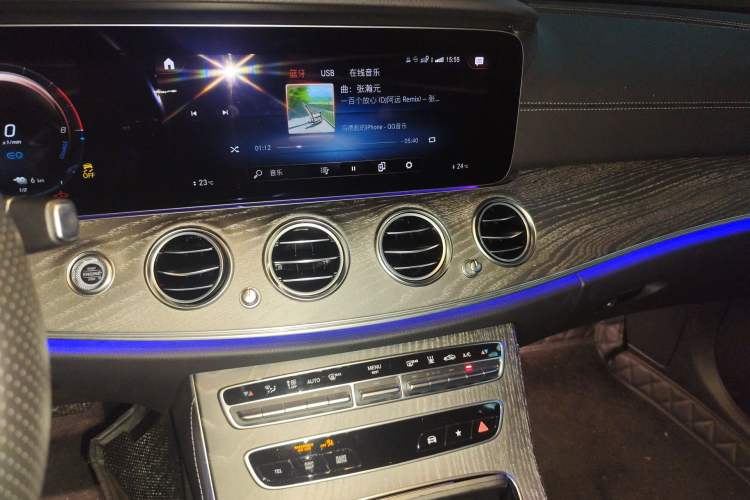 Used Mercedes-Benz E-Class New Energy 2021 E 350 e L Plug-in Hybrid Sports Sedan Audio And AC Panel