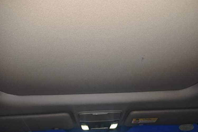 Used Honda CR-V 2019 Brilliant Edition Plus 240TURBO CVT Two-Wheel Drive Fashion Version China VI Emission Standard Headliner