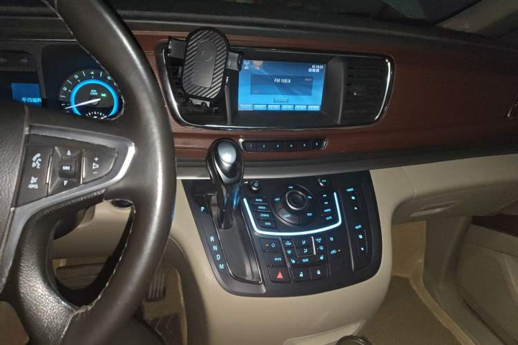 Used Buick GL8 2014 3.0L GT Luxury Business Haoya Edition
