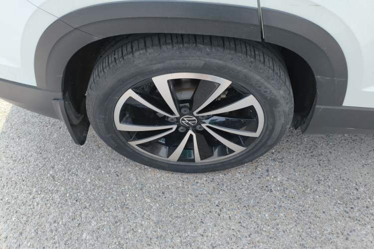 Used Volkswagen Tharu 2021 280TSI Two-Wheel-Drive Luxury Plus Edition Right Rear Wheel Hub