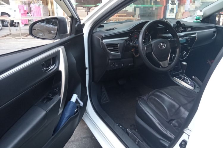 Used Toyota Corolla 2017 1.2T CVT GL Interior 3