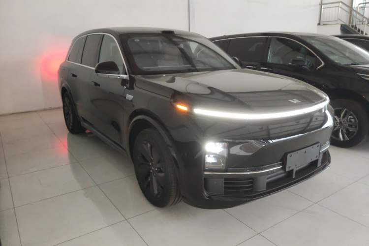 Used Li Auto L8 2025 Pro Smart Refresh Edition