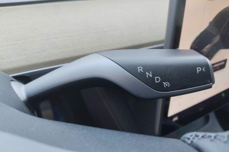 Used Tesla Model Y 2022 Revised Version Rear-Wheel Drive Gear Lever