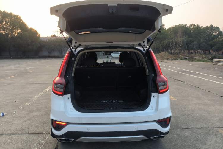 Used Geely Auto Vision X6 2018 1.8L Manual 4G Connect Luxury Edition