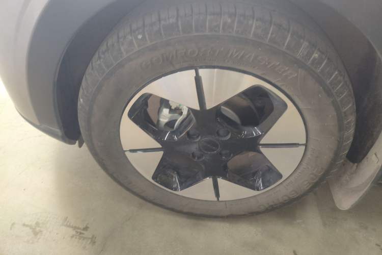 Used Geely Galaxy Geome 2025 UP 410km Exploration Edition
