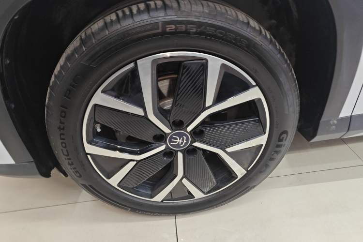 Used BYD Song L DM-i 2025 Intelligent Driving Version 160 km Beyond-Range Type