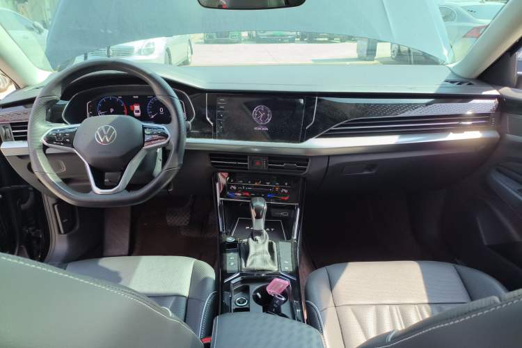 Used Volkswagen Passat 2023 Restyled 330TSI Starry Luxury Edition Audio And AC Panel