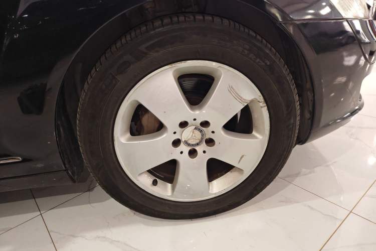 Used Mercedes-Benz S-Class 2008 S 350 L Luxury Model Right Front Wheel Hub