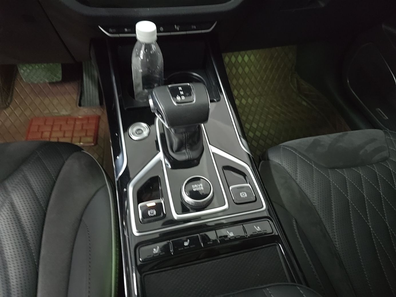 Hongqi HS5 2022 2.0T Smart Connect Flagship All-Wheel Drive LeGou Edition — снимка 16