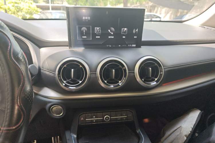 Used Wey VV6 2018 2.0T Four-Wheel Drive Flagship Version China V Standard
