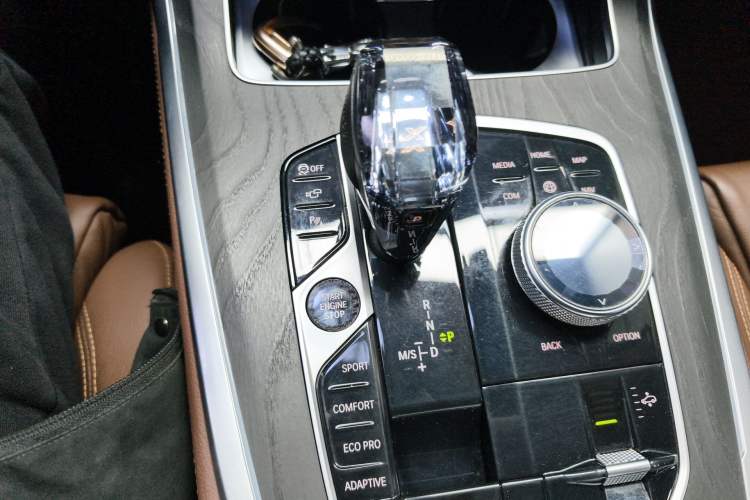 Used BMW X7 2020 xDrive40i Luxury Package with Leading Features