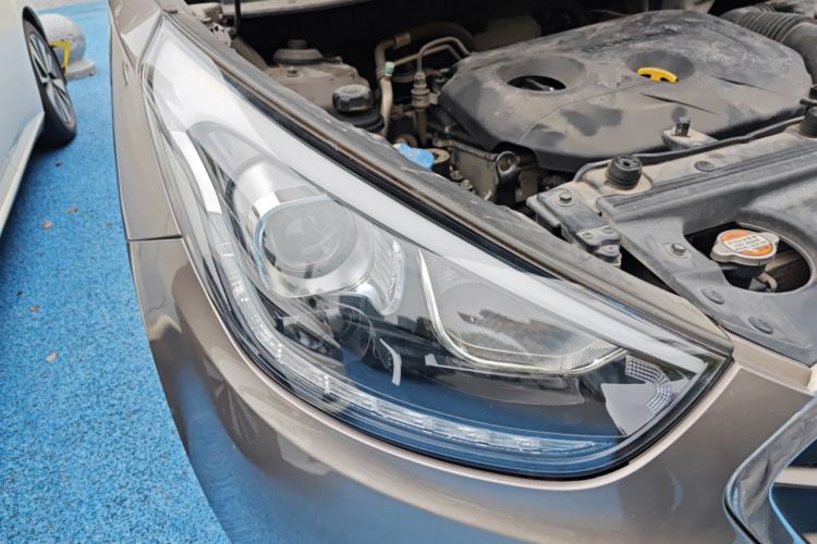 Used Hyundai ix35 2013 2.0L Automatic Two-Wheel Drive Smart GLS China IV Standard Right Front Headlight