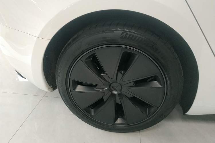 Used Tesla Model 3 2025 Rear-Wheel-Drive Version
