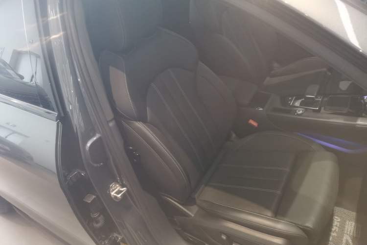 Used Audi A4L 2023 40 TFSI quattro Luxury Dynamic Edition
