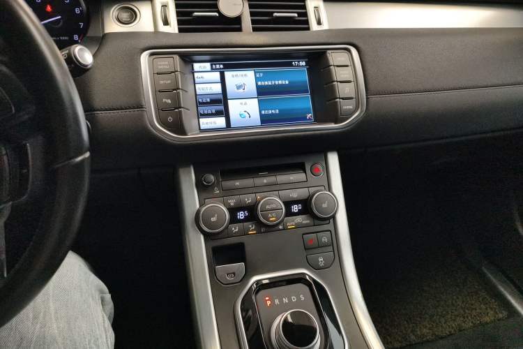 Used Land Rover Range Evoque 2015 2.0T Five-Door Fashion Edition Audio And AC Panel