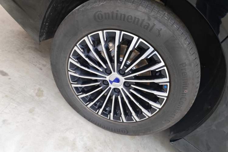 Used Denza D9 2024 DM-i 970 Luxury Model