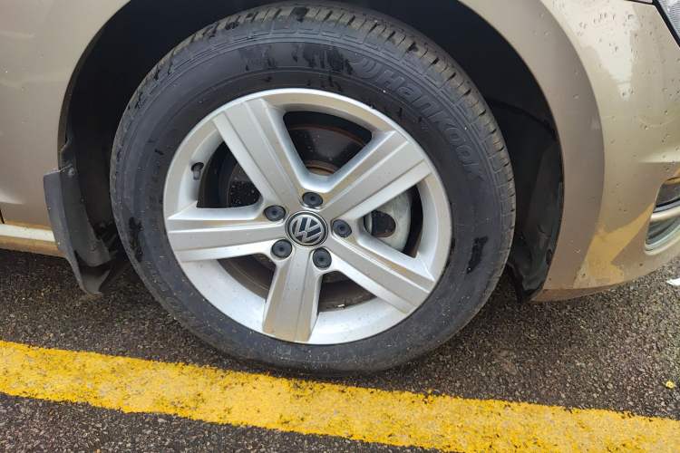 Used Volkswagen Golf 2017 1.6L Automatic Comfort Million-Vehicle Anniversary Edition