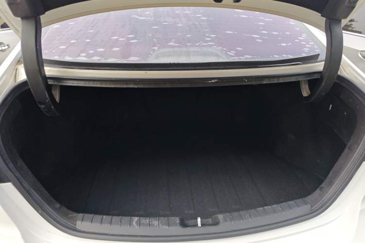 Used Hyundai Elantra (6th Generation / Lingdong) 2016 1.6L Automatic ZhiXuan · Luxury Version