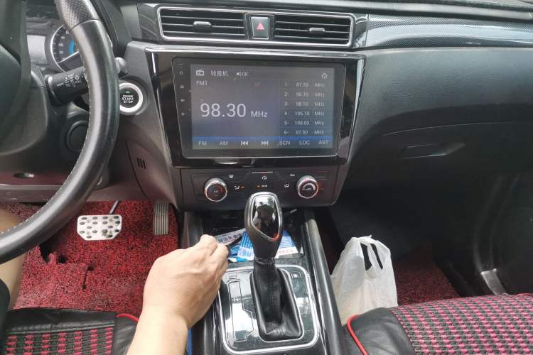 Used Dongfeng Fengon 580 2017 1.5T CVT Luxury Model
