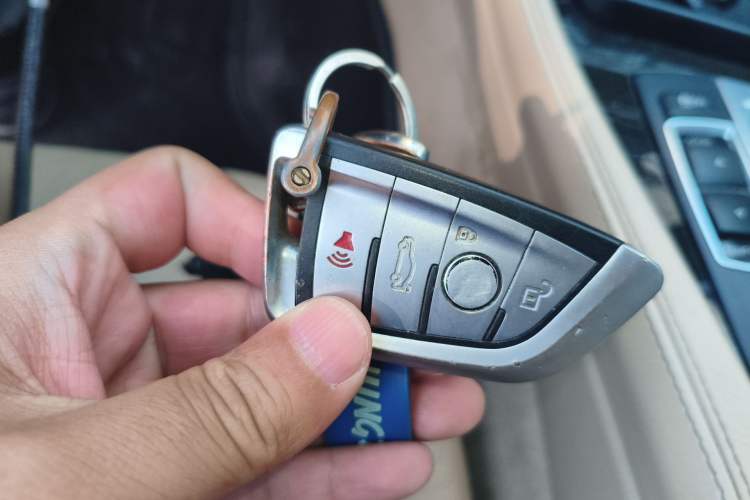 Used BMW 5 Series 2013 535Li Leading Model Vehicle Key