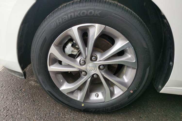 Used Buick Verano 2023 Pro Enjoyment Edition Left Front Wheel Hub