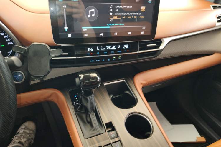 Used Toyota SIENNA 2021 2.5L Hybrid Comfort Edition Audio And AC Panel