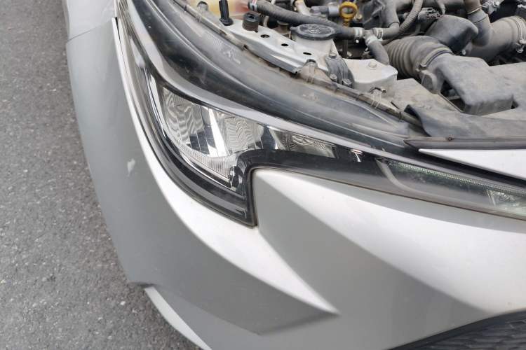 Used Toyota Levin 2019 Dual-Engine 1.8H E-CVT Entry-Level Model China V Standard Right Front Headlight
