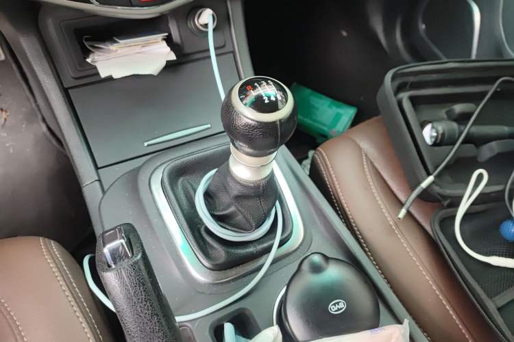 Used BYD S7 2016 1.5T Manual Luxury Edition Gear Lever