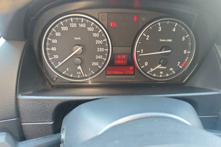 Used BMW X1 2015 sDrive18i Leading Edition
