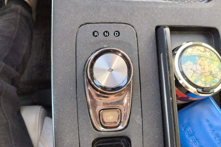 Used AION V 2021 Plus 70 Smart Technology Edition Lithium Iron Phosphate Gear Lever