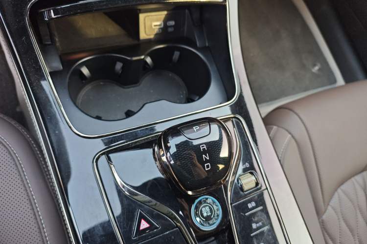 Used BYD Han 2022 EV Genesis Edition 715KM Front-Wheel-Drive Prestige Model
