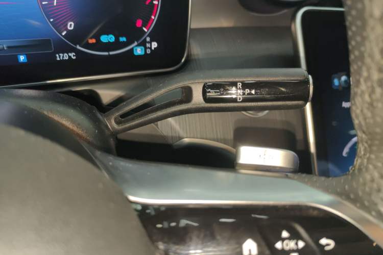 Used Mercedes-Benz C-Class 2022 C 200 L Sport Edition Gear Lever