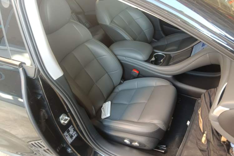 Used IM L6 2024 Max Enhanced Performance Edition Right Front Seat