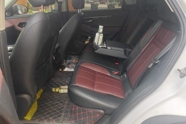 Used Land Rover Range Evoque 2022 Aurora L 249 PS R-Dynamic Luxury Edition Left Rear Seat