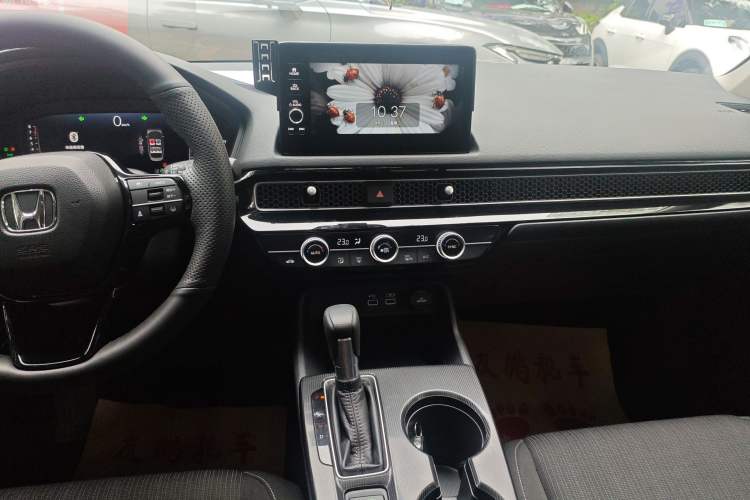 Used Honda Civic 2022 240TURBO CVT Dynamic Edition Audio And AC Panel