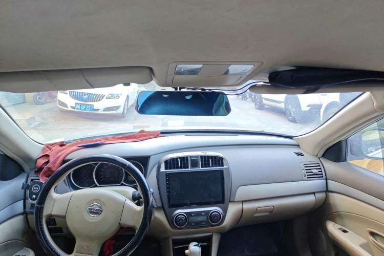 Used Nissan Sylphy 2012 Classic 1.6XE Automatic Comfort Edition Headliner