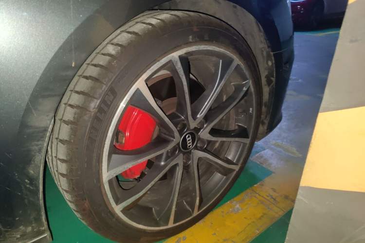 Used Audi A4L 2020 45 TFSI quattro Prestige Dynamic Edition Right Front Wheel Hub