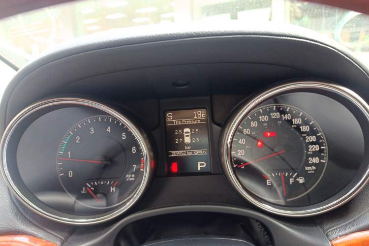 Used Jeep Grand Cherokee 2011 3.6L Luxury Edition