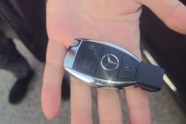 Used Mercedes-Benz R-Class 2011 R 350 L 4MATIC Vehicle Key