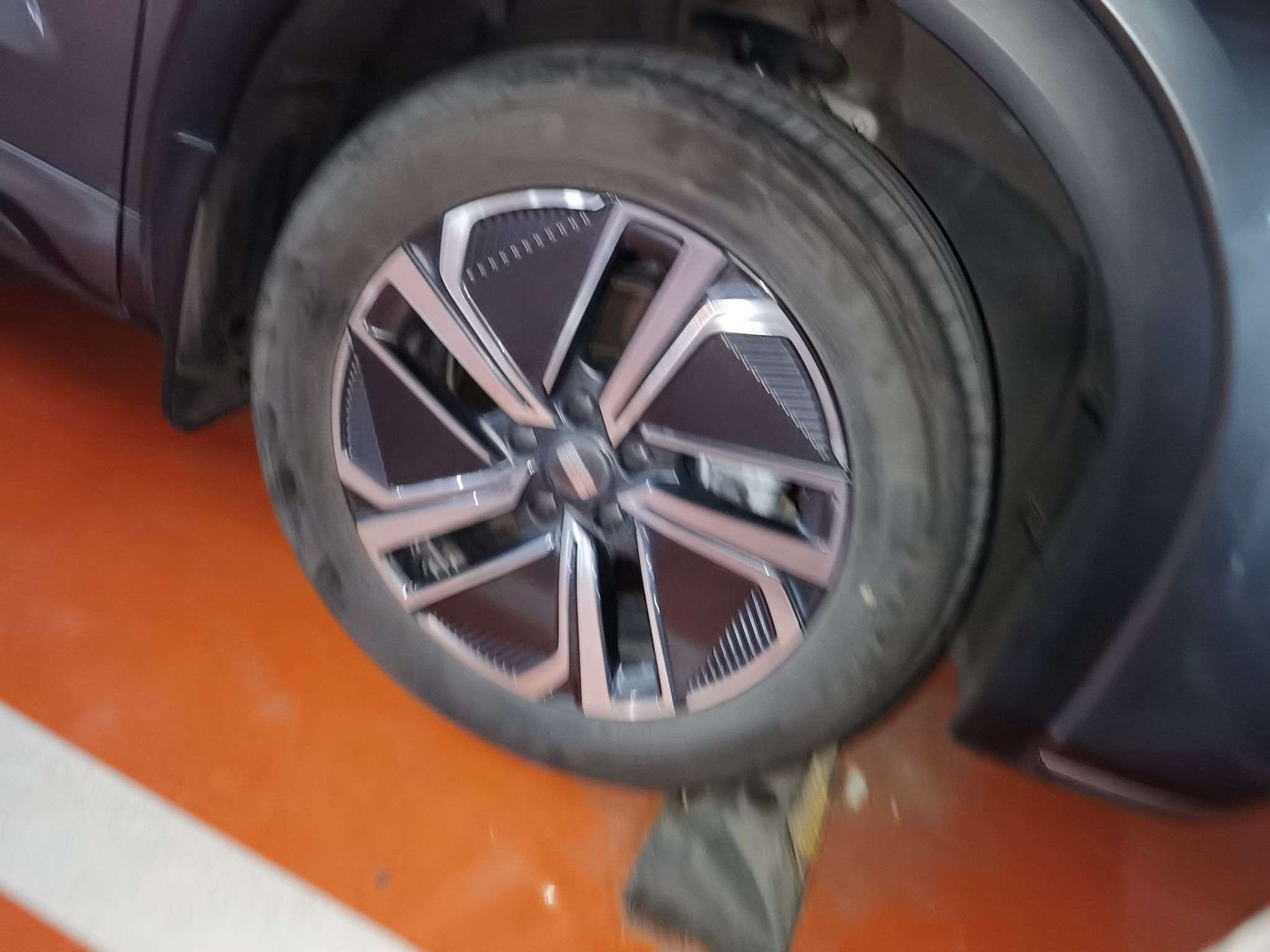 Geely Galaxy Xingjian 7 EM-i 2025 120km Exploration+ Version — снимка 10