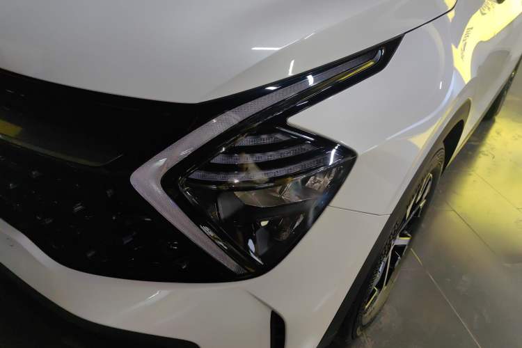 Used Kia Sportage (Chinese Domestic Model) 2025 1.5T Two-Wheel Drive Prestige Smart Enjoyment Version