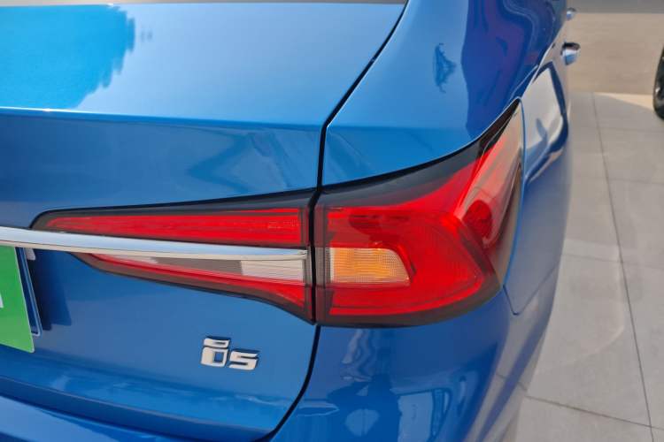 Used Roewe i5 2020 1.5L Manual 4G Connect Leehao Flagship Edition
