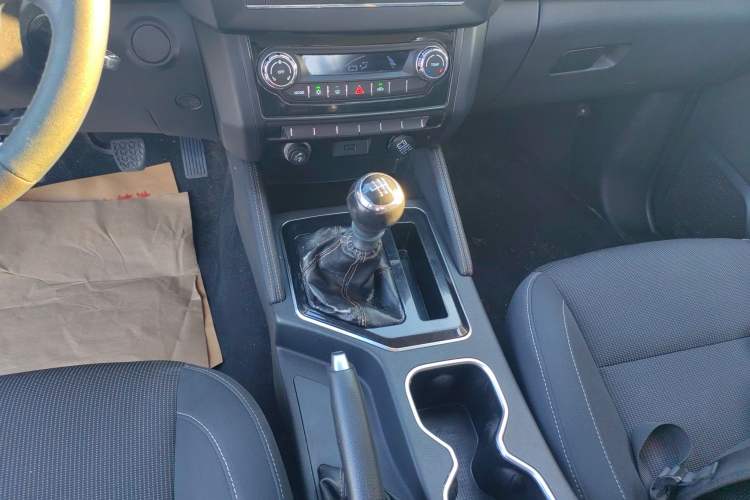 Used Foton Conqueror 3 2020 2.4L Challenger 3 Two-Wheel Drive Enjoyment Version High Cargo Bed Standard Wheelbase 4K22D4M