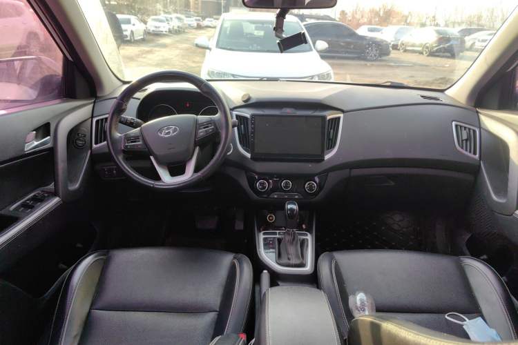 Used Hyundai ix25 2017 1.6L Automatic Smart Version
