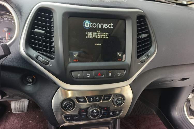 Used Jeep Cherokee 2016 2.4L All-in-One Edition
